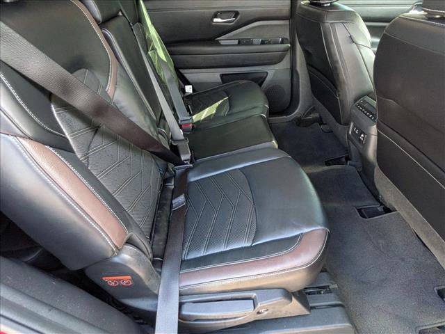 Used 2024 Nissan Pathfinder Platinum w/ Cargo Package FWD image 19