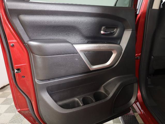 Used 2019 Nissan Titan SV AWD/4WD image 31