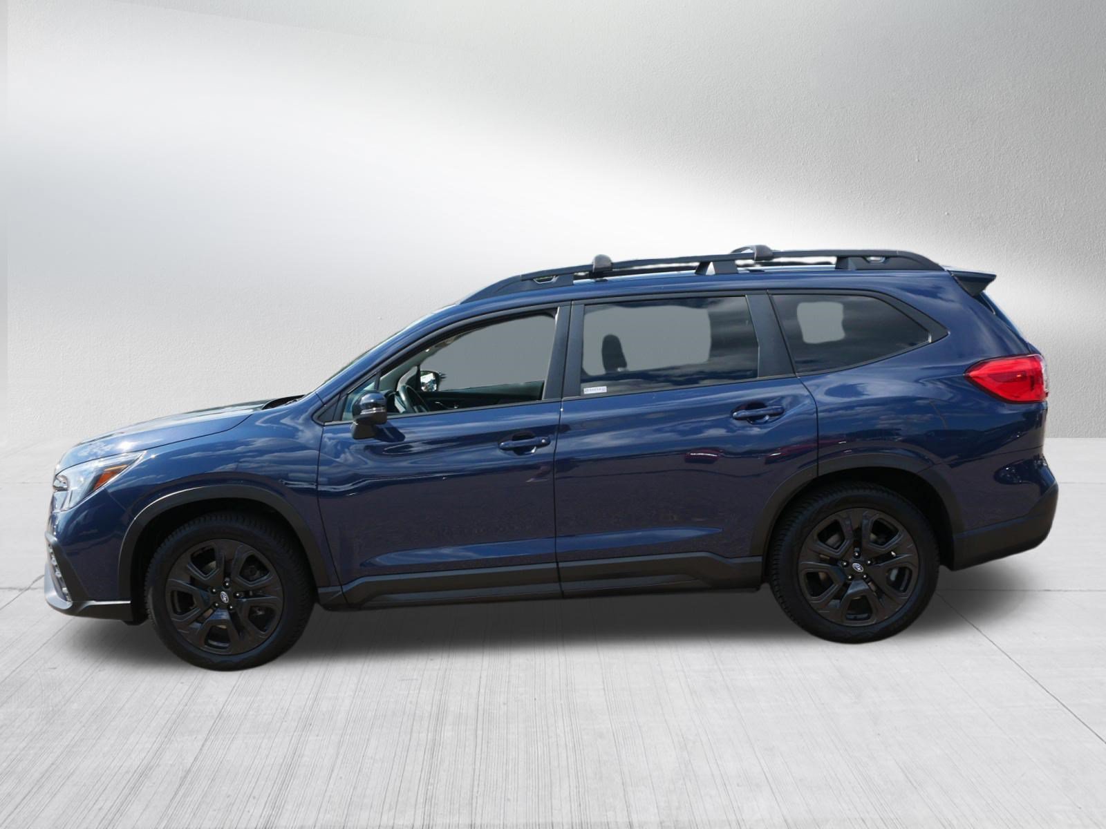 Used 2023 Subaru Ascent Onyx Edition AWD/4WD image 4