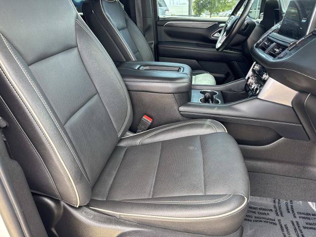 Used 2022 GMC Yukon XL SLT w/ SLT Premium Package AWD/4WD image 13