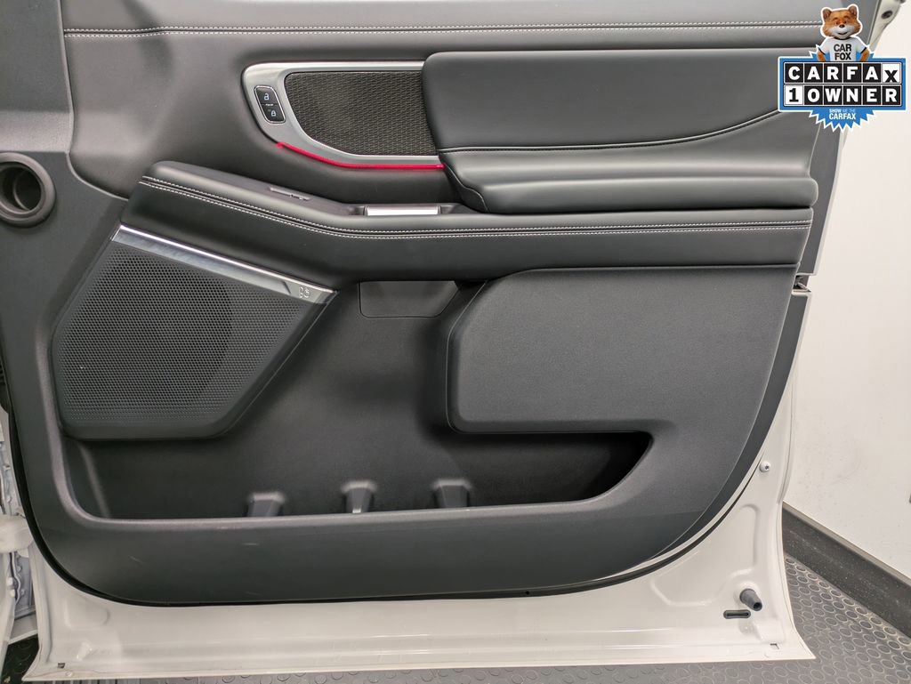 Certified 2025 Ford Expedition Max Platinum w/ Stealth Performance Package AWD/4WD image 31