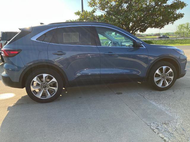 Certified 2025 Ford Escape Platinum w/ Premium Technology Package AWD/4WD image 6