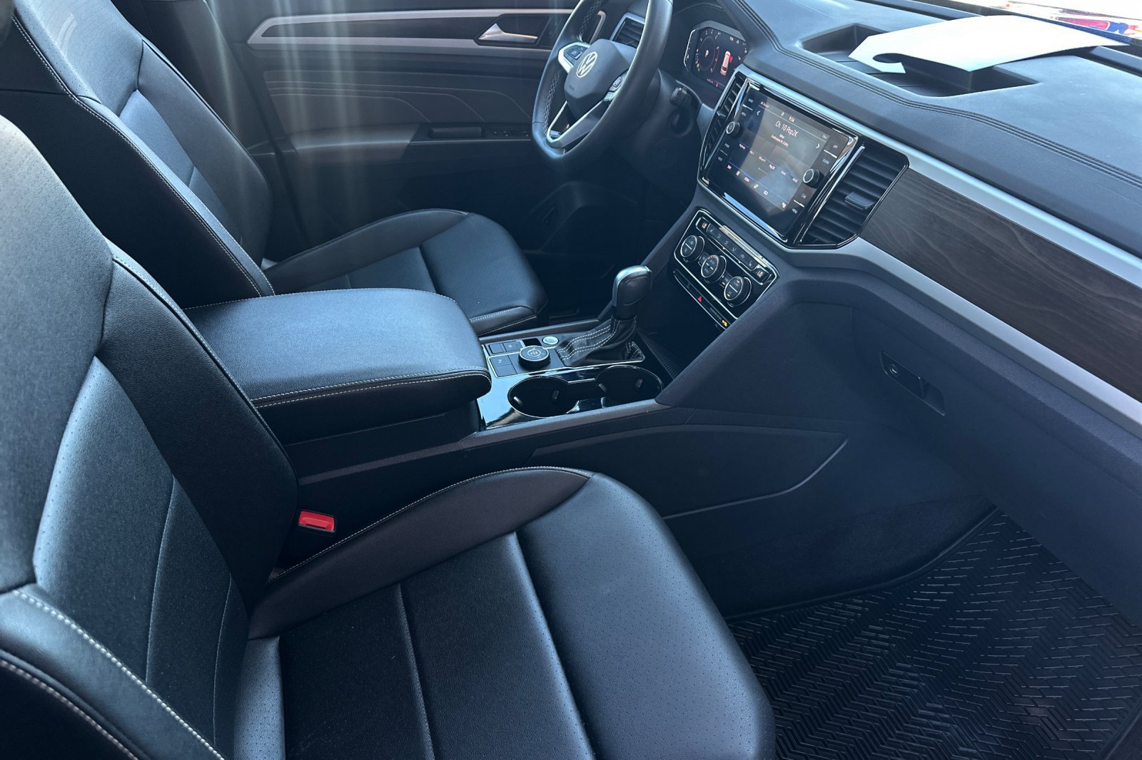 Used 2023 Volkswagen Atlas SE AWD/4WD image 16