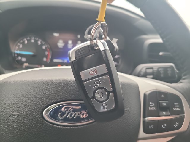 Certified 2024 Ford Explorer XLT AWD/4WD image 32