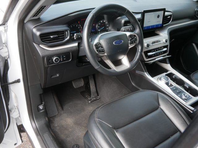 Certified 2024 Ford Explorer XLT AWD/4WD image 11