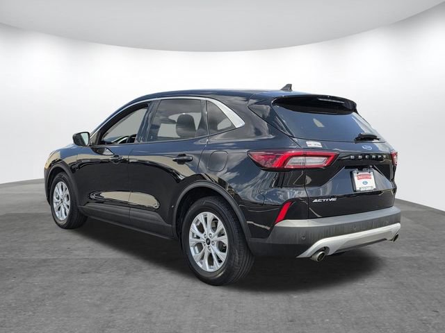 Certified 2023 Ford Escape Active w/ Tech Pack #1 FWD image 2