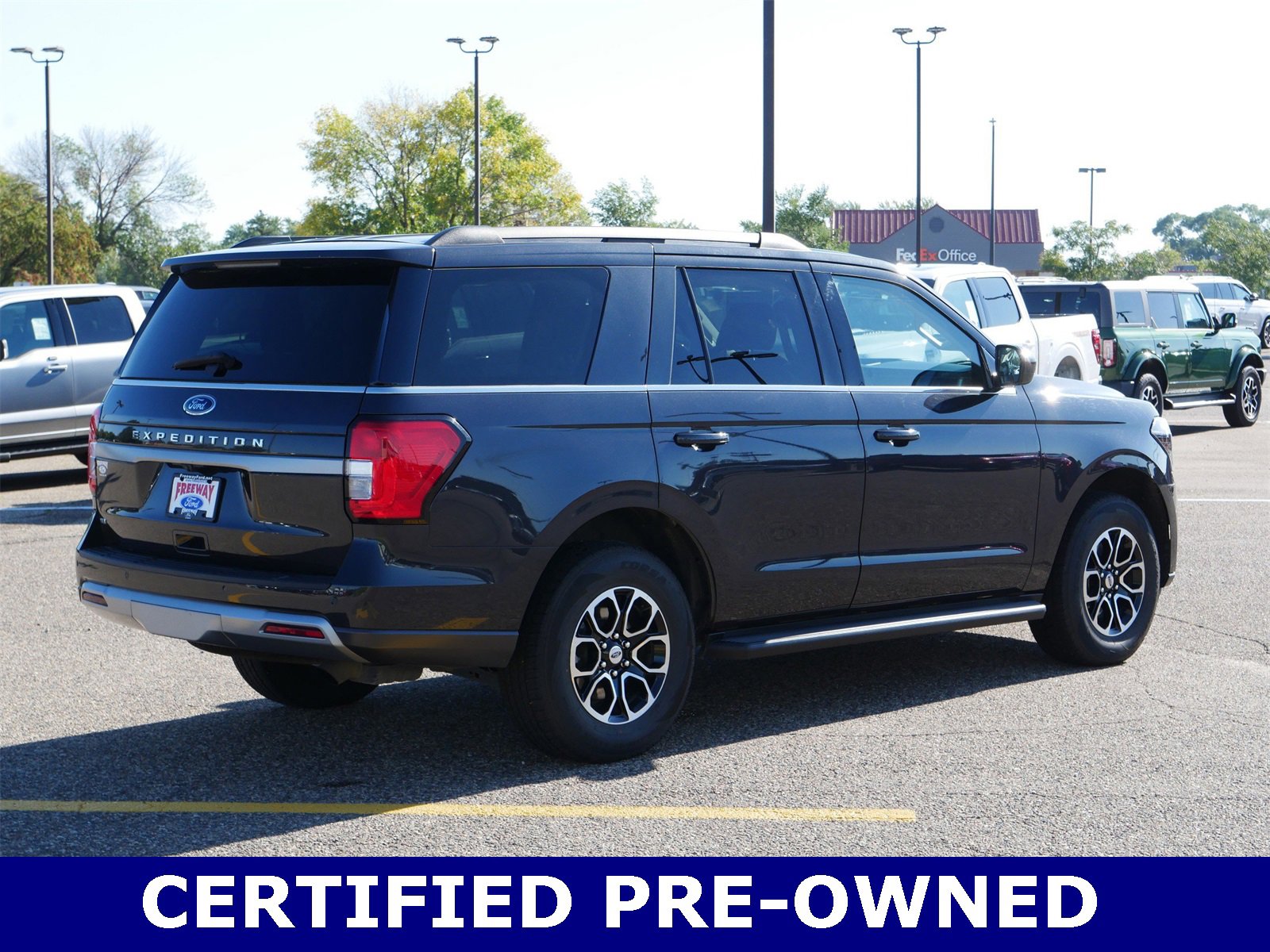 Certified 2024 Ford Expedition XLT image 5