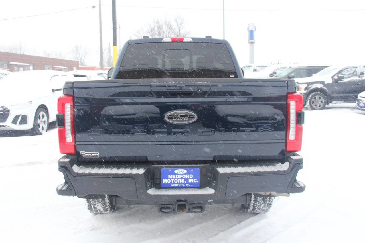 Certified 2025 Ford F350 Lariat w/ Lariat Ultimate Package image 4