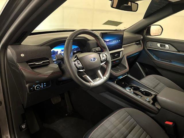 Certified 2025 Ford Explorer ST-Line w/ Premium Package image 8