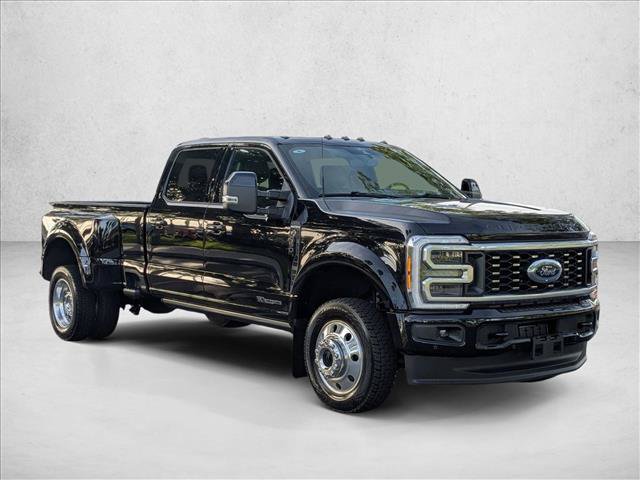 Certified 2026 Ford F450 Platinum w/ FX4 Off-Road Package AWD/4WD image 3