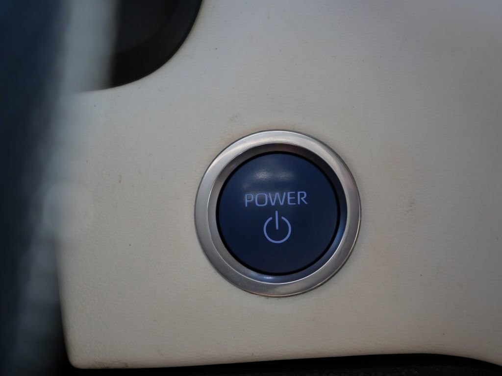 Used 2024 Toyota Sequoia Capstone AWD/4WD image 24