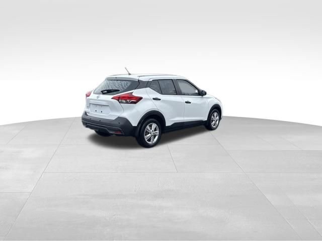 Used 2020 Nissan Kicks S image 4