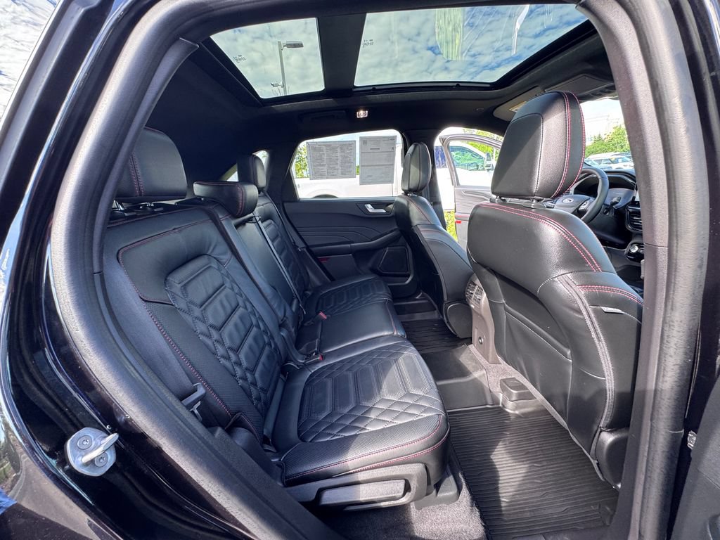 Certified 2023 Ford Escape ST-Line Elite w/ Premium Technology Package AWD/4WD image 27