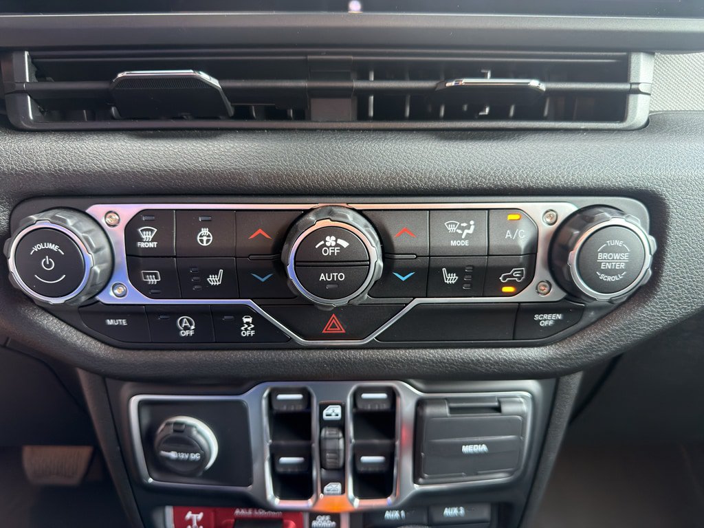 Used 2025 Jeep Wrangler Unlimited Sport AWD/4WD image 37