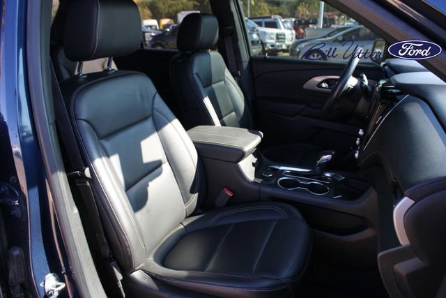 Used 2022 Chevrolet Traverse LT w/ LT Premium Package image 11