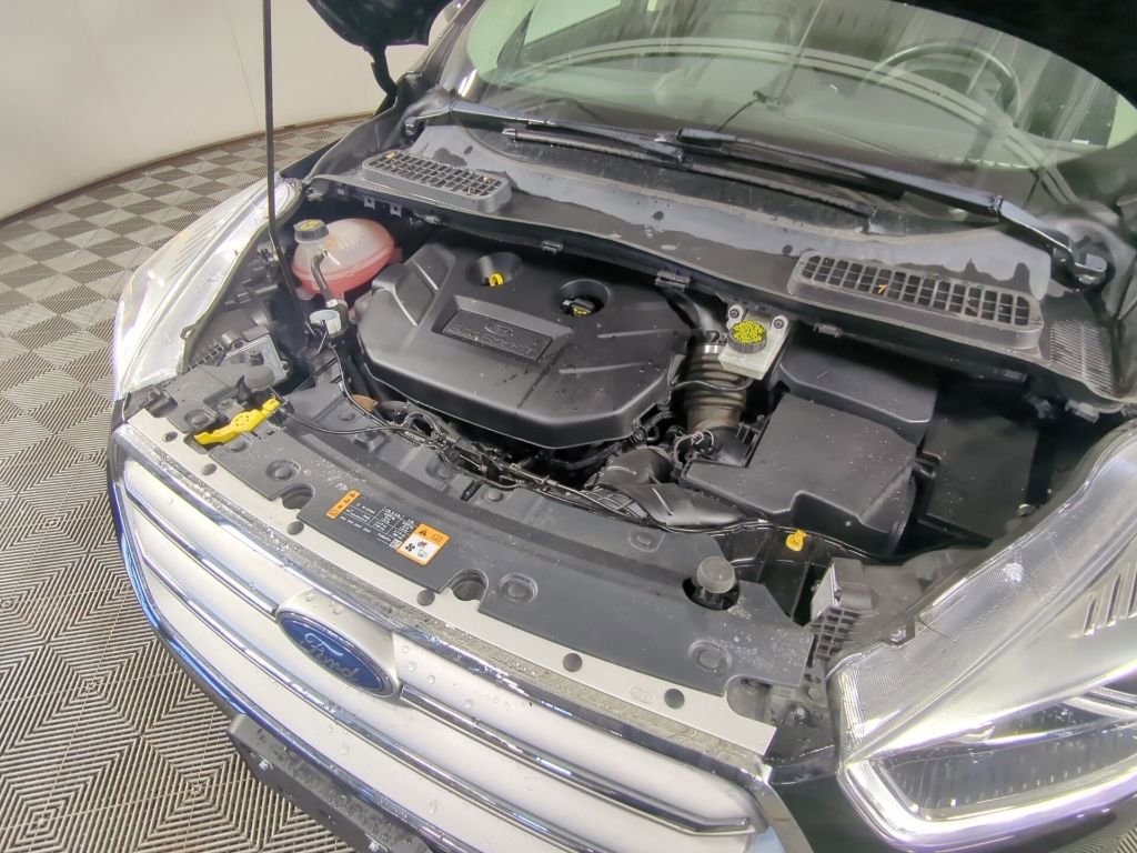 Certified 2019 Ford Escape Titanium image 10