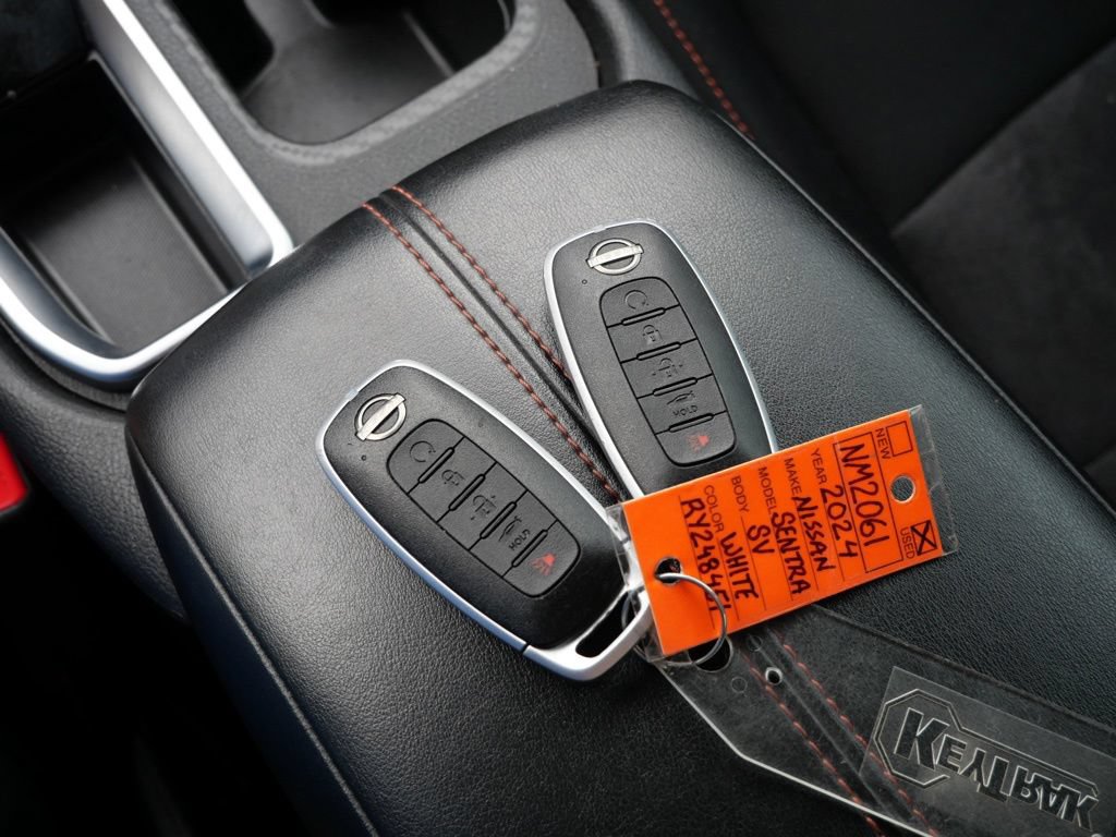 Used 2024 Nissan Sentra SR w/ Trunk Package FWD image 29