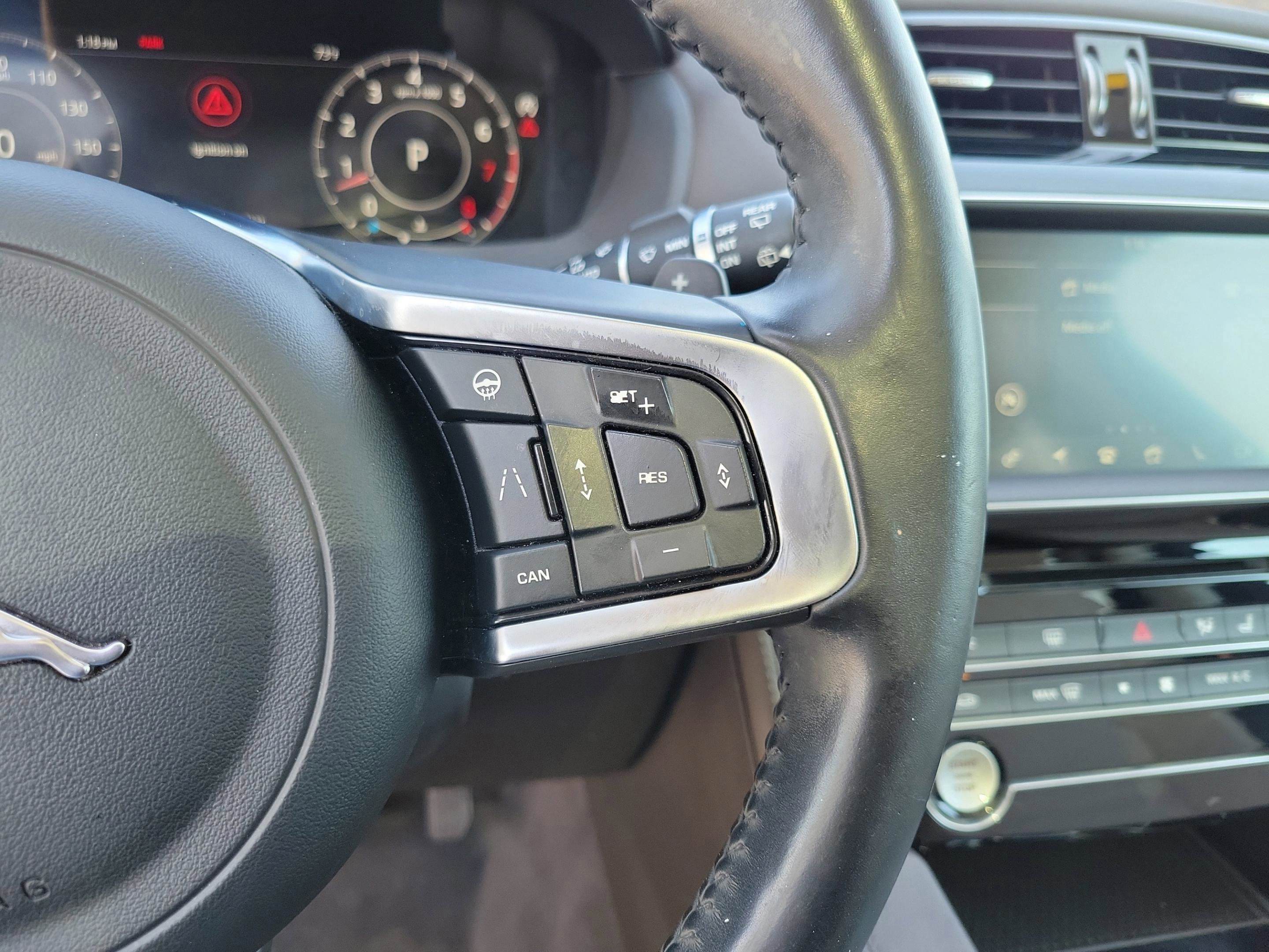 Used 2020 Jaguar F-PACE Prestige image 14