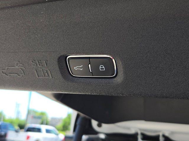 Certified 2025 Ford Expedition Active AWD/4WD image 20