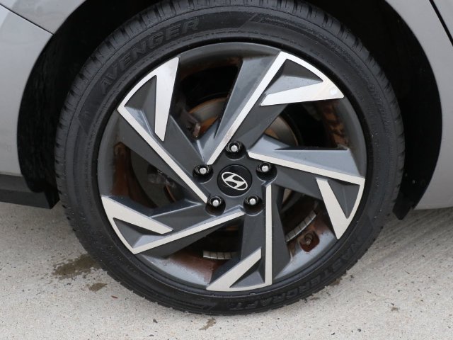 Used 2024 Hyundai Elantra Limited FWD image 8