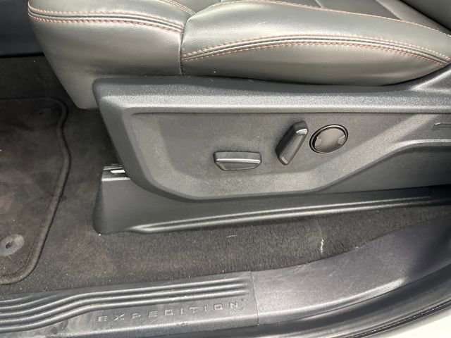 Certified 2025 Ford Expedition Active image 39