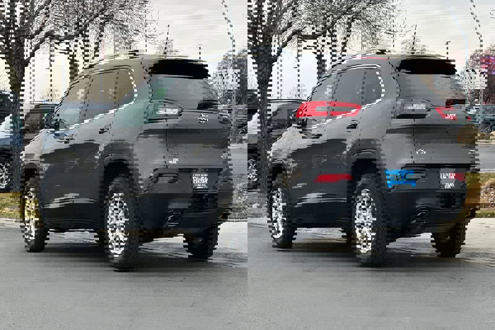 Used 2018 Jeep Cherokee Latitude Plus w/ Cold Weather Group image 3