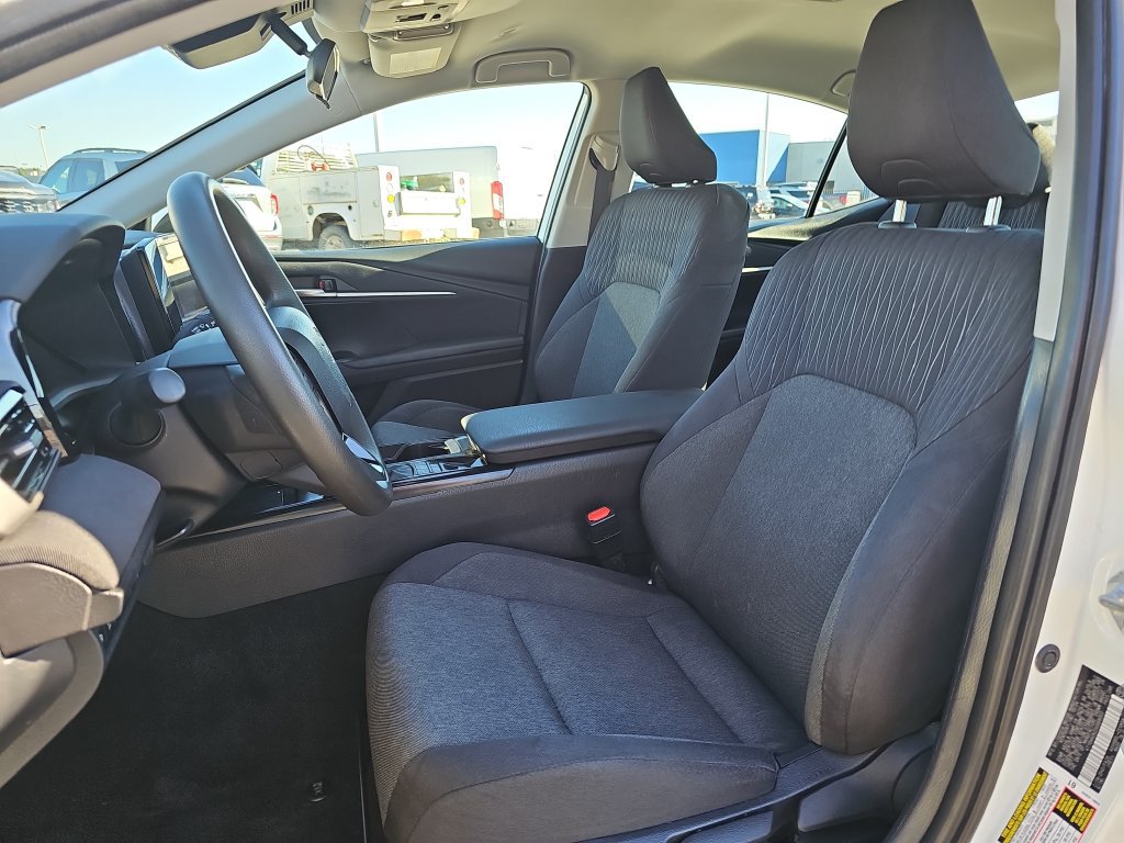 Used 2025 Toyota Camry LE FWD image 14