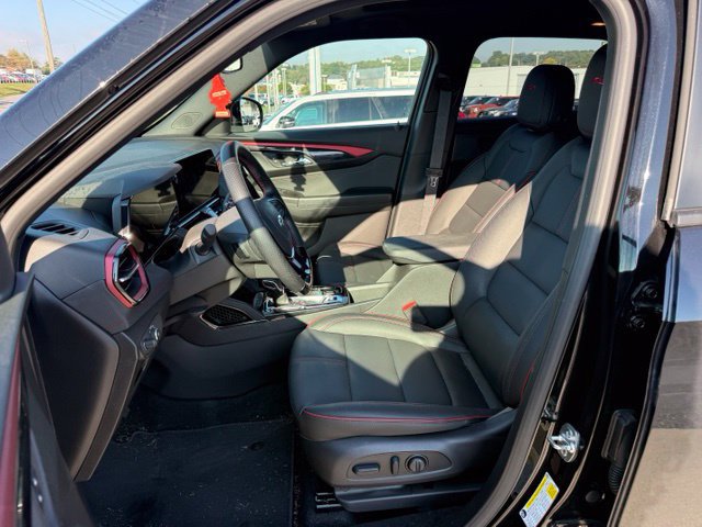 Used 2026 Chevrolet TrailBlazer RS w/ Convenience Package FWD image 12