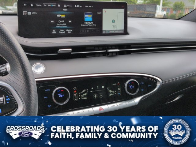 Used 2022 Genesis GV70 3.5T Sport w/ Sport Advanced Package AWD/4WD image 22