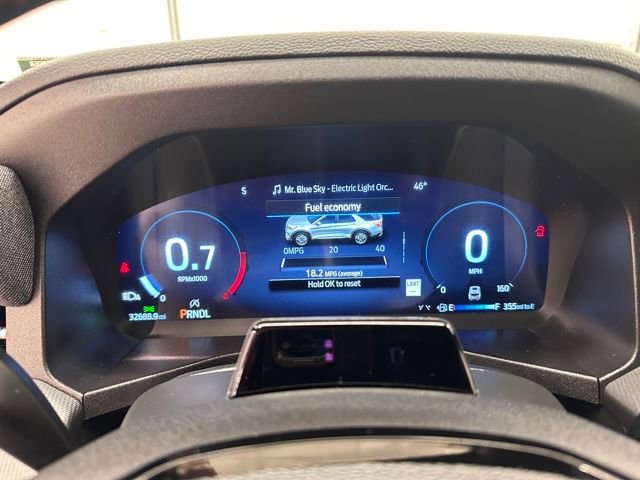 Certified 2025 Ford Explorer ST-Line w/ ST-Line Street Pack image 22