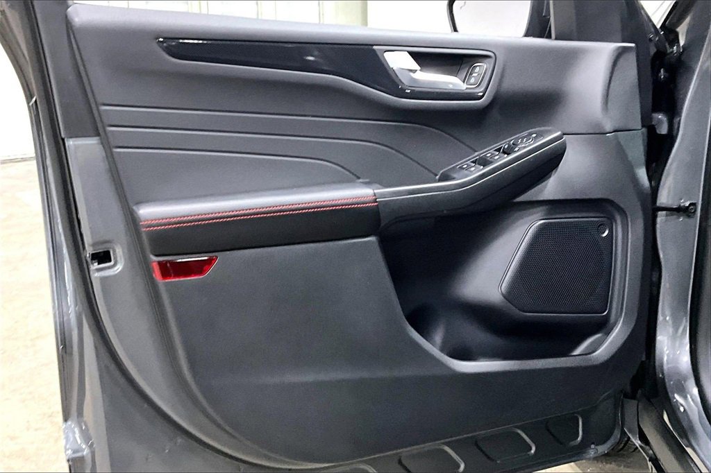 Certified 2025 Ford Escape ST-Line Select w/ Tech Pack #1 image 22