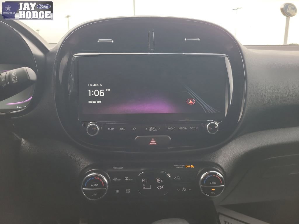 Used 2025 Kia Soul LX w/ LX Technology Package image 22