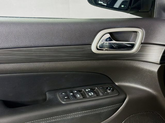 Used 2019 Jeep Grand Cherokee Altitude RWD image 21