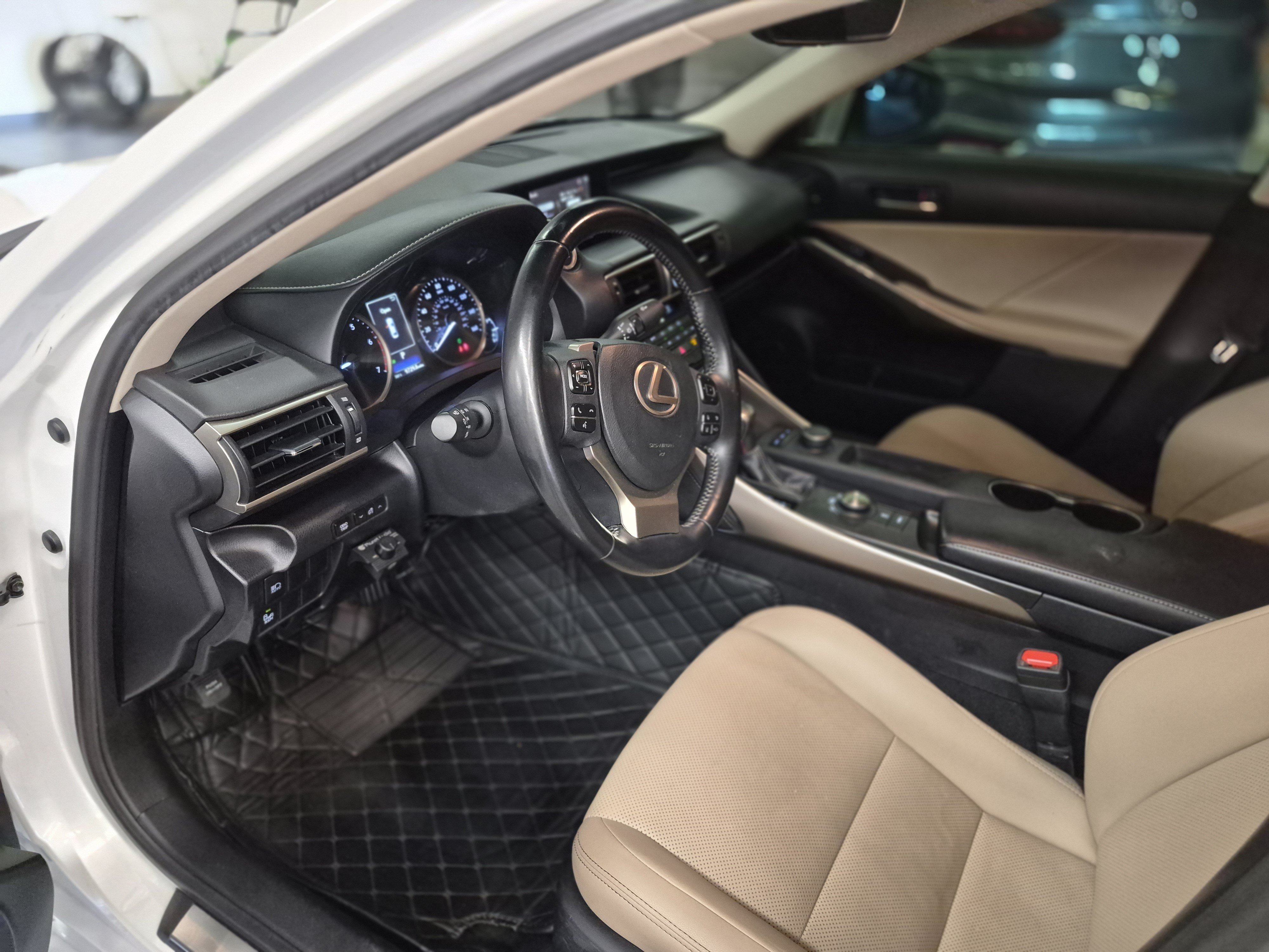 Used 2020 Lexus IS 300 w/ Accessory Package RWD image 13