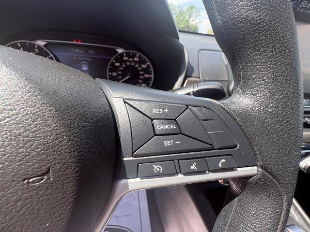 Used 2025 Nissan Altima 2.5 SV FWD image 17