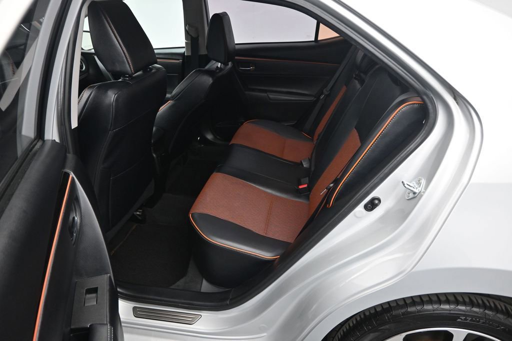 Used 2017 Toyota Corolla SE w/ Carpet Mat Package (TMS) FWD image 44