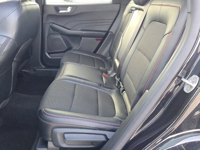 Certified 2025 Ford Escape ST-Line Select AWD/4WD image 18