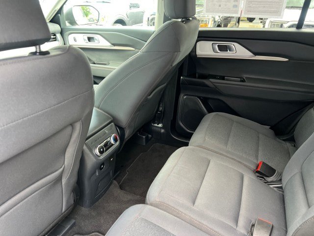 Certified 2025 Ford Explorer Active AWD/4WD image 26