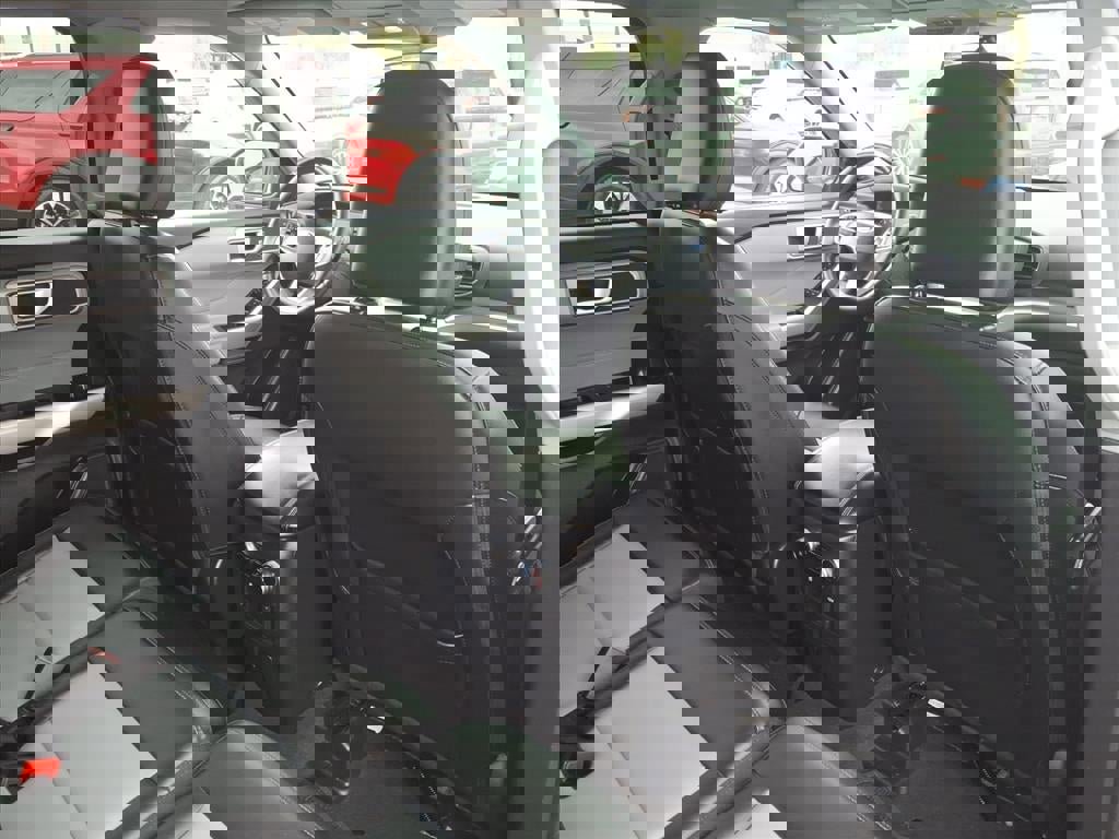 Certified 2023 Ford Explorer XLT w/ Equipment Group 202A image 13