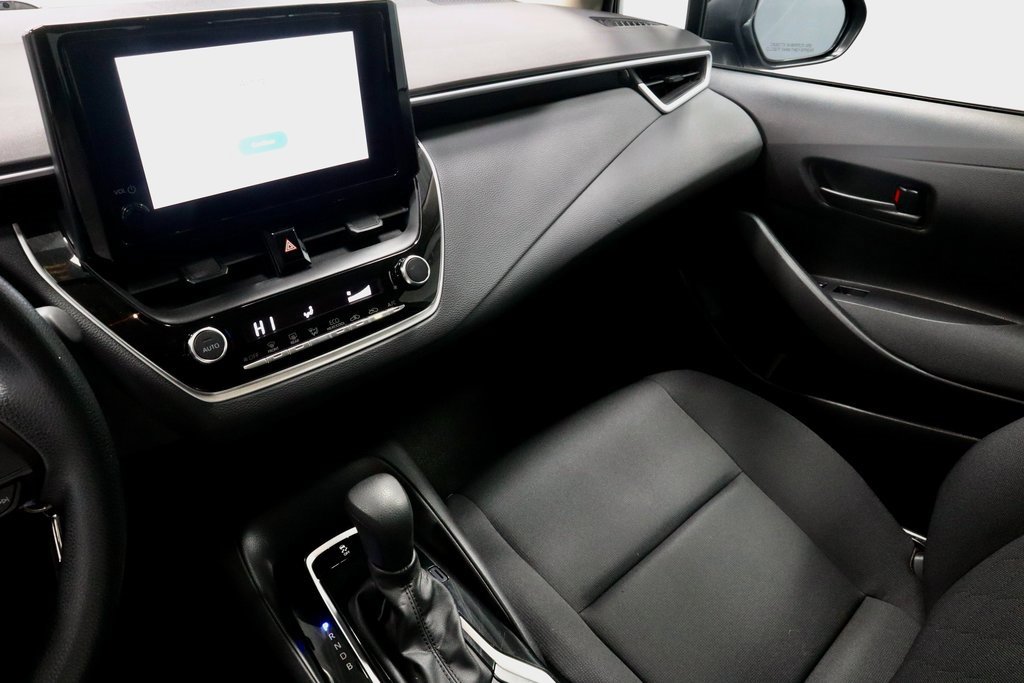 Used 2024 Toyota Corolla LE image 30