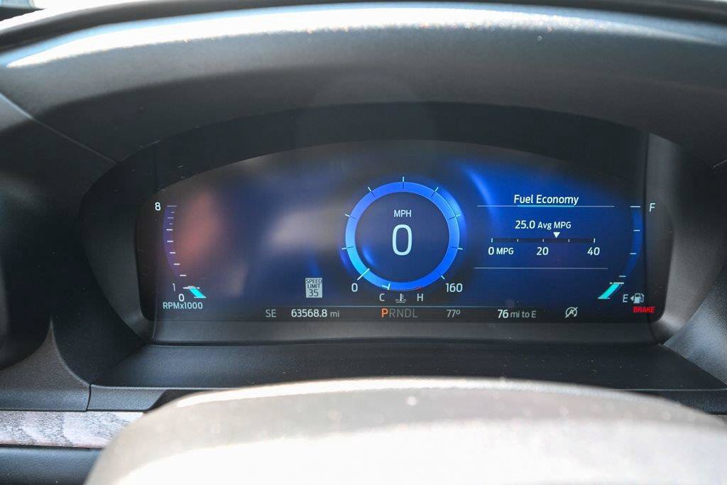 Certified 2022 Ford Explorer Platinum w/ Equipment Group 601A AWD/4WD image 39