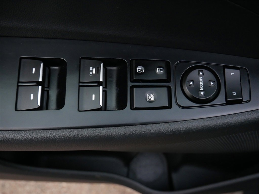 Used 2021 Hyundai Tucson Limited image 16