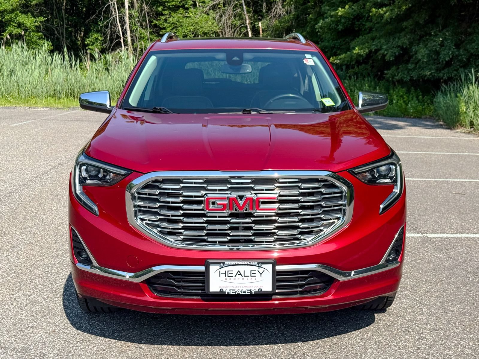 Used 2019 GMC Terrain Denali w/ Driver Alert Package II AWD/4WD image 2