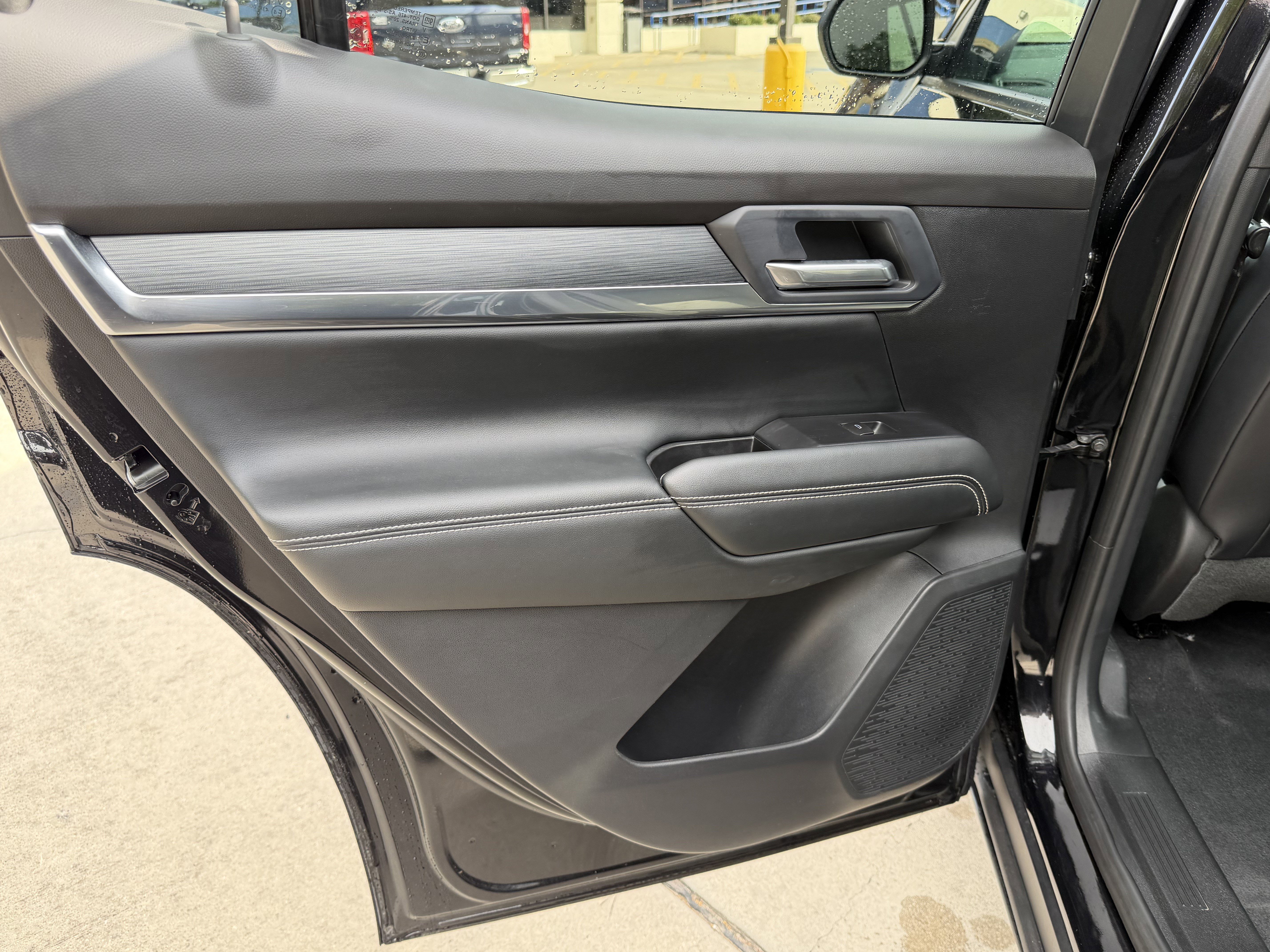 Used 2026 GMC Terrain Elevation w/ Elevation Premium Package FWD image 16