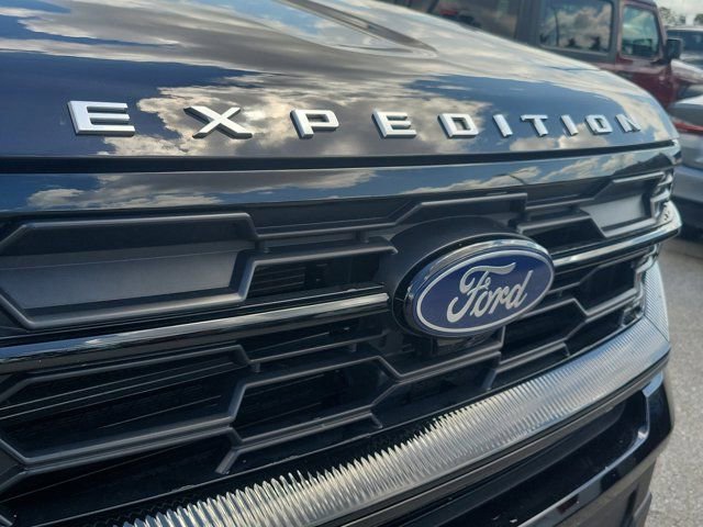 Certified 2025 Ford Expedition Max Active AWD/4WD image 7