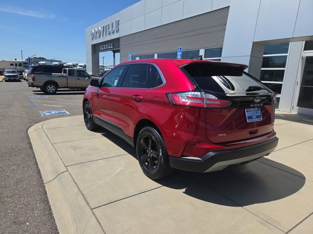 Certified 2022 Ford Edge SEL w/ Convenience Package AWD/4WD image 3