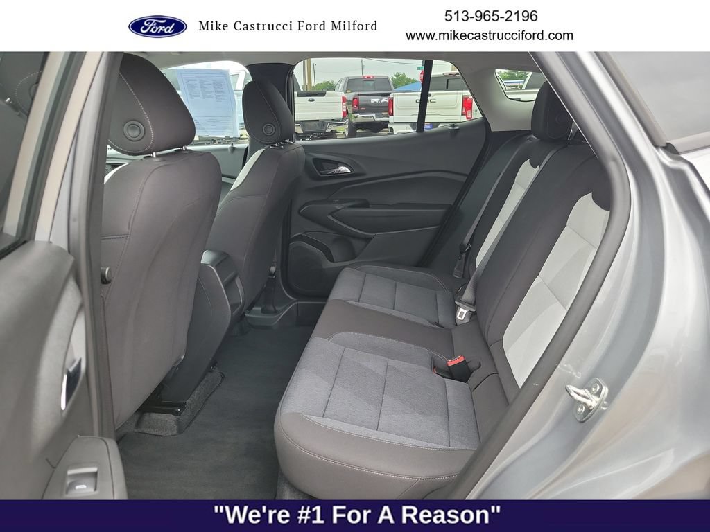 Used 2024 Chevrolet Trax LS w/ LS Convenience Package FWD image 21