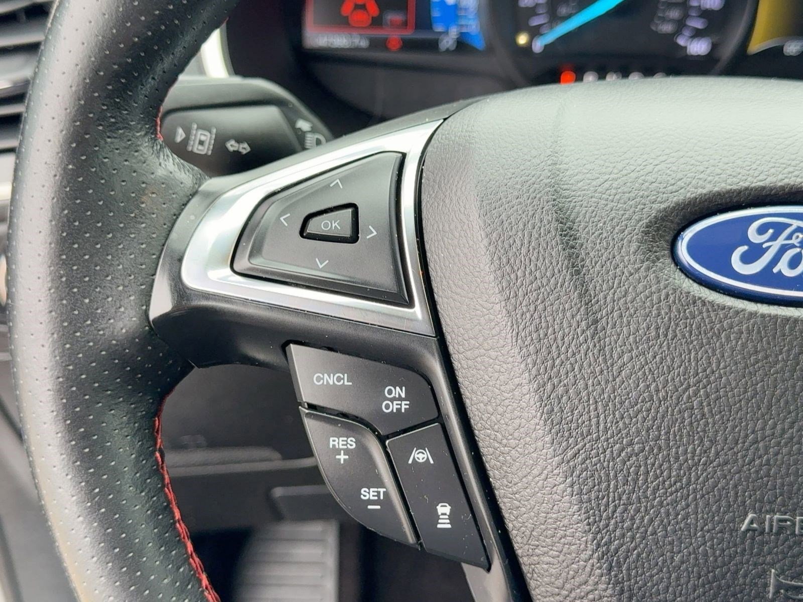 Certified 2020 Ford Edge ST-Line image 15