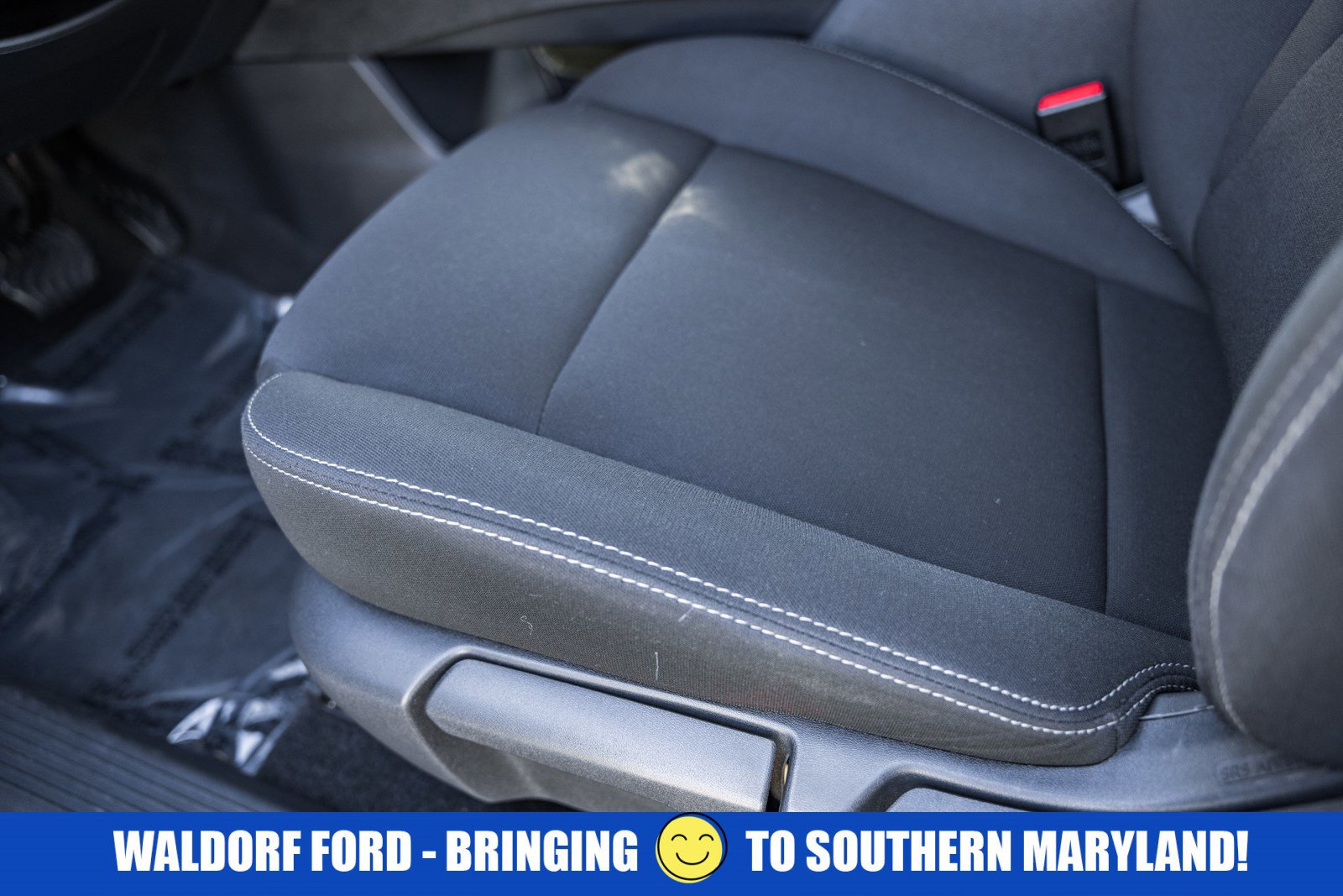 Used 2024 Nissan Rogue S image 28