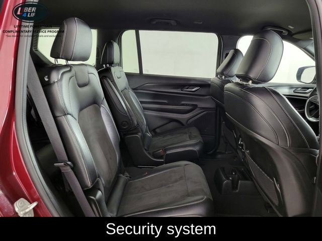 Used 2023 Jeep Grand Cherokee L Laredo image 17